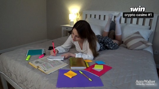 P站 欧美高颜值金发白虎美女【Anny Walker】和高颜值大屁股大奶子妹妹做爱性交挑逗骚逼射精白虎