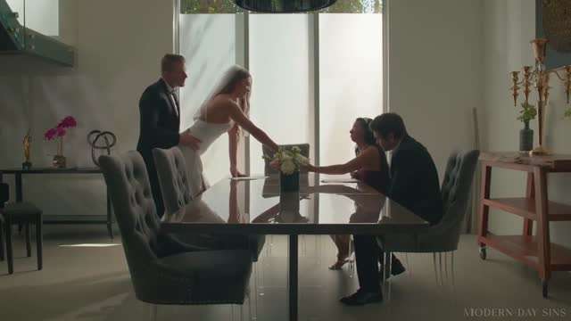 Gizelle Blanco（婚礼当天当着证婚人的面肆无忌惮地做爱！）白虎毒龙骚逼人妻挑逗舔逼性交