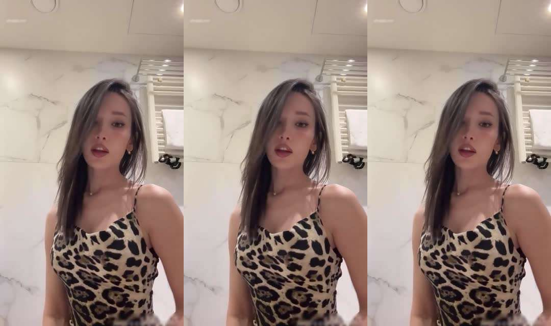 [最新泄密】乌克兰顶级混血健身尤物白虎女神骚逼剪辑肛塞