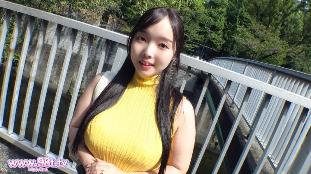 FC2PPV-4862565-バスト100㎝の爆乳ナース人妻 ロケットおっぱいに挟まれながら快楽絶頂SEX